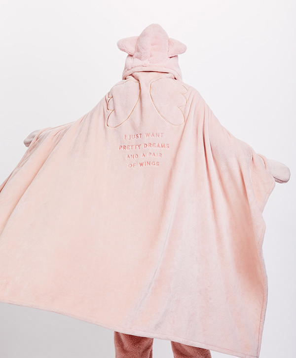 CNY Hooded Blanket – Oysho